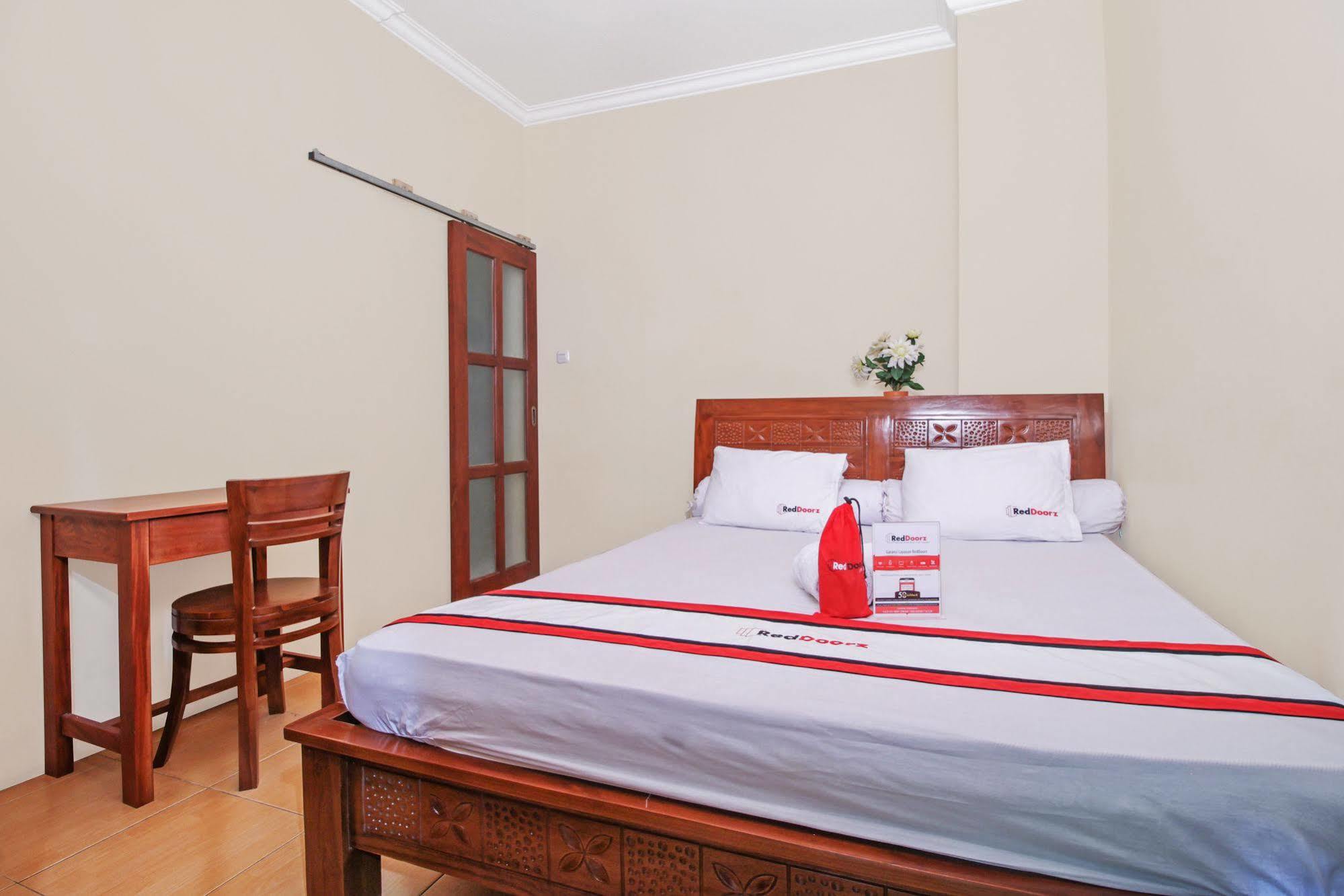 Reddoorz @ Kwitang Otel Cakarta Dış mekan fotoğraf