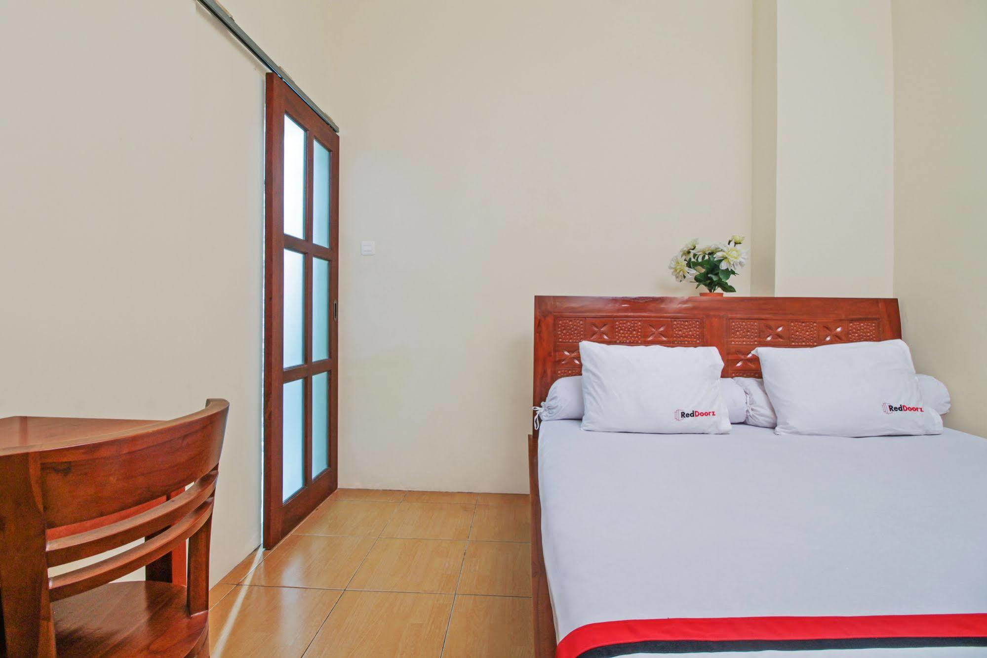 Reddoorz @ Kwitang Otel Cakarta Dış mekan fotoğraf