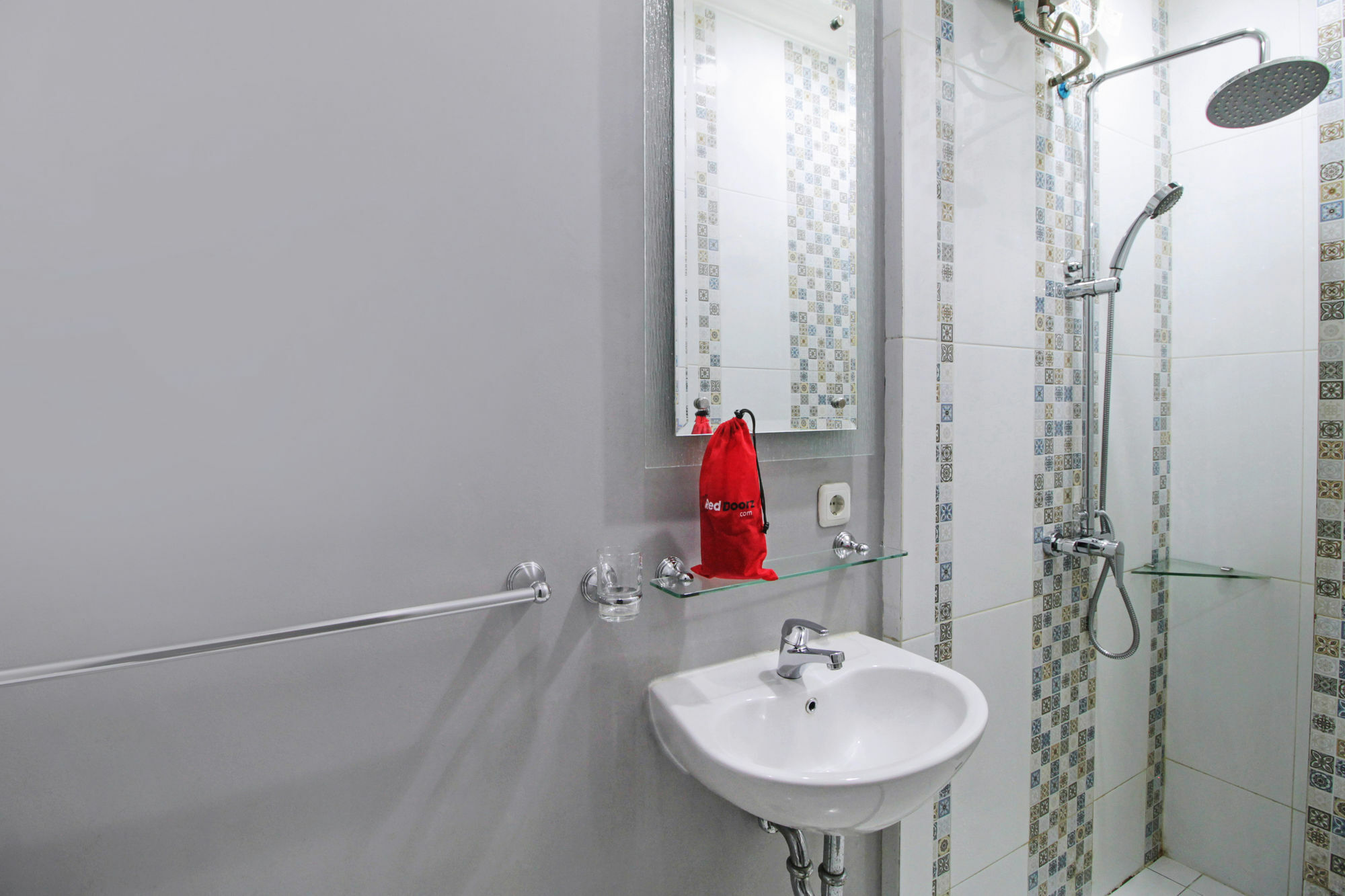Reddoorz @ Kwitang Otel Cakarta Dış mekan fotoğraf
